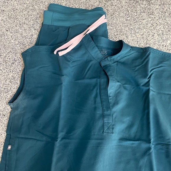 Figs Caribbean Blue Scrubs Set Large Rafaela, large Kade - Picture 1 of 3